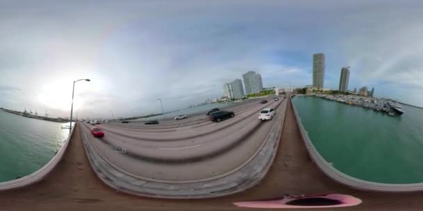 360 Кадри Causeway Макартур Майамі Біч — стокове відео