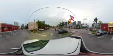 360vr hareketli video aracılığıyla Mcdonalds sürücü