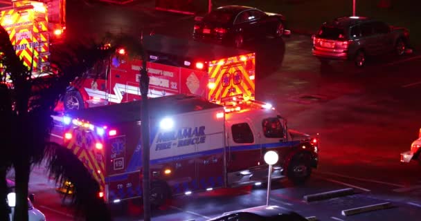 Night Fire Rescue Apartment Complex Lights Flashing — Stock Video