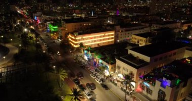 Hava gece köprü Miami Beach Ocean Drive