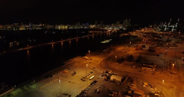 Luchtfoto Videopoort Naderen Van Miami Beach — Stockvideo
