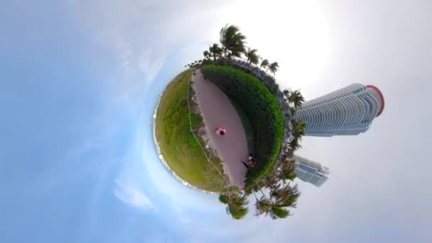 Miniatur Planet Bewegung Filmmaterial Miami Strand Ozean Laufsteg — Stockvideo