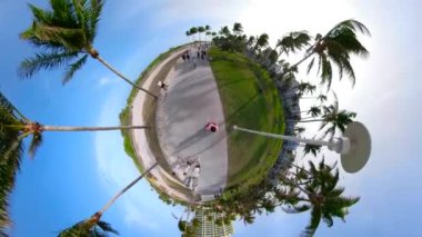 Küçük gezegen Miami Beach Ocean Drive yaya yolu