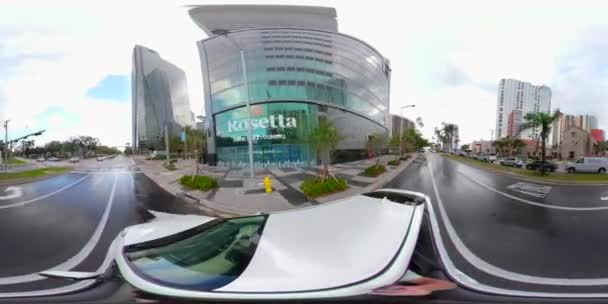 Condução Brickell Avenue 360 Câmera Estabilizada Placas Unidade — Vídeo de Stock