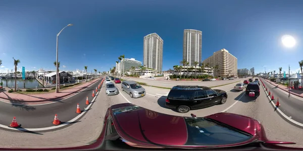 Trafic au salon nautique de Miami 360 image — Photo