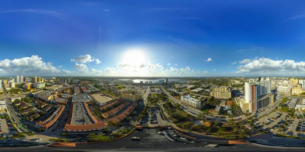 Luftbild der Innenstadt West Palmenstrand Florida — Stockfoto