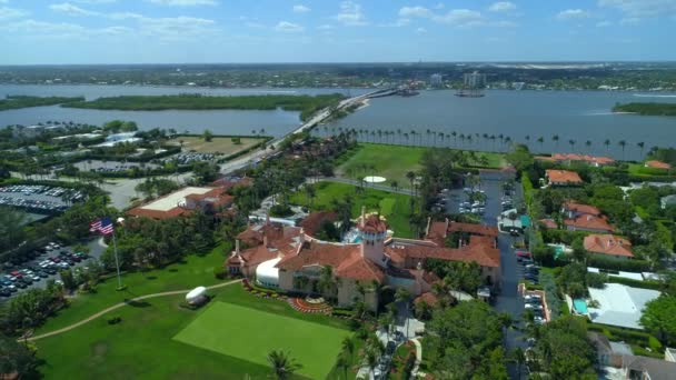 Aerial Pull Out Shot Mar Lago Palm Beach Florida — Stock Video