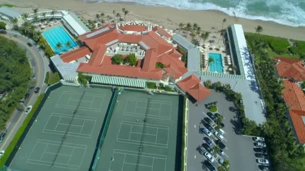 Aerial Mar Lago Palm Beach Tilt Upp Video Avslöjar Atlanten — Stockvideo