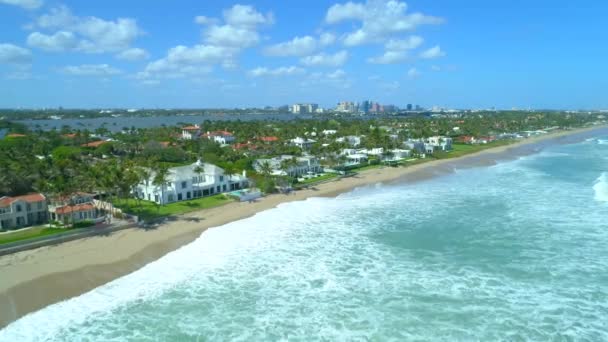 Aerial Tour Palm Beach Florida Lussuose Ville Fronte Mare Immobili — Video Stock