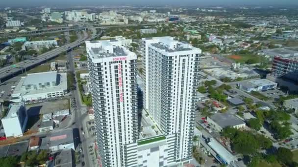 Hava Dron Görüntüleri Yeni Gelişme Kare Kiralık Apartman Downtown Miami — Stok video