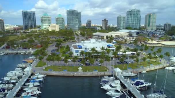 Miami Stadhuis Historische Gebouw Luchtfoto Drone Beelden 60P — Stockvideo