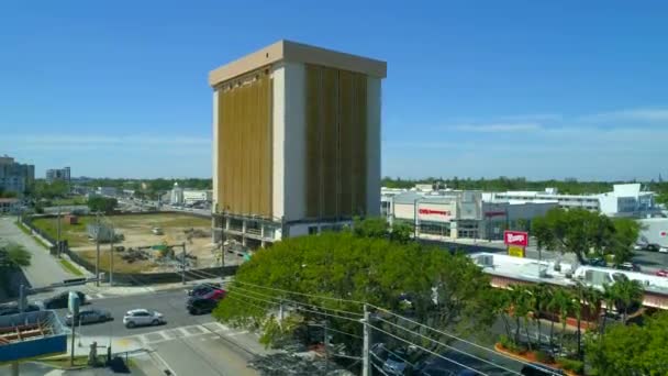 Triton Center Invandring Byggnad Rivning Utveckling Staden Miami Drone Footage — Stockvideo