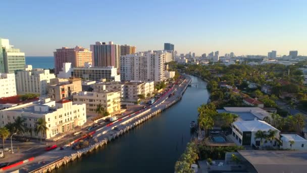 Luchtfoto Drone Miami Beach Indian Creek Videoclip — Stockvideo