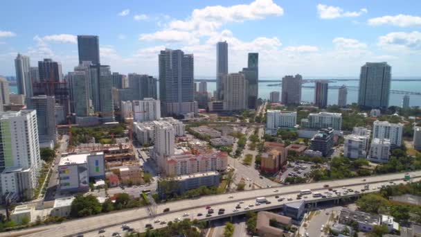 Luchtfoto Laterale Beeldmateriaal Miami Downtown Brickell Clip — Stockvideo