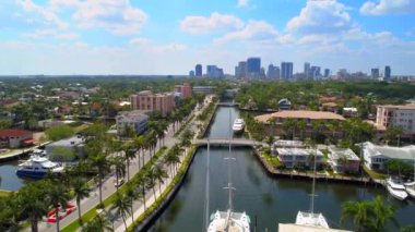Uçağın shot Las Olas Isles Fort Lauderdale Florida hava video görüntüleri 4k