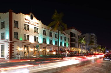 Gece görüntü Ocean Drive Beach Park Hotel