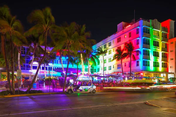 Éjszakai Clevelander Ocean Drive Miami Beach — Stock Fotó
