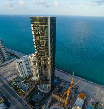 Hava dron fotoğraf Porsche tasarım kule Sunny Isles Beach Fl