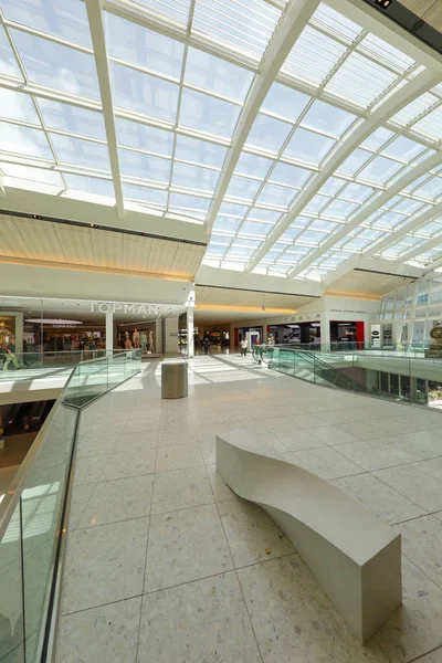 Modern mall architecture Aventura — Stock Photo, Image