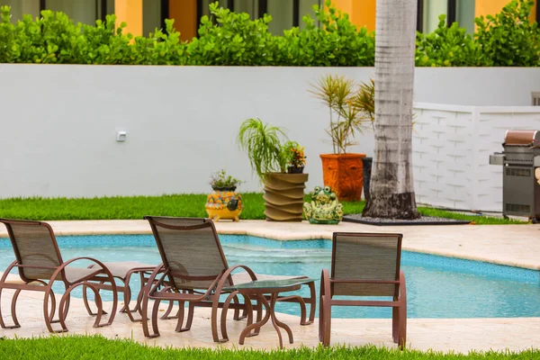 Luxus-Villa Haus mit Pool — Stockfoto