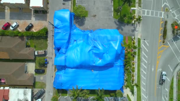 Aerial Overhead Pull Out Shot Building Tented Pest Fumigation — Stock Video
