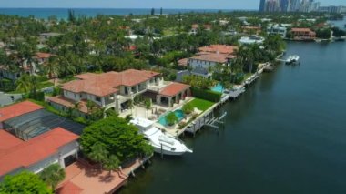 Lüks Miami sahil evleri Emlak