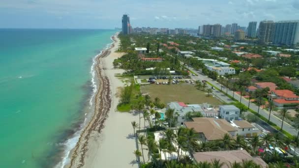 Aerial Videofilmer Super Herrgårdar Stranden Miami — Stockvideo