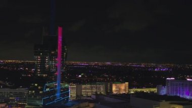 Gece hava görüntüleri Seminole Hard Rock Hotel Kumarhanesi 4k