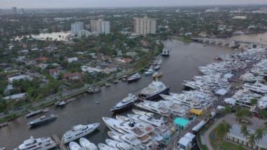Yatlar ve malikaneler Fort Lauderdale hava görüntüleri