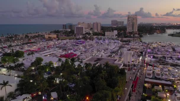 Aerial Fort Lauderdale Espectáculo Yates Lujo 25P — Vídeos de Stock