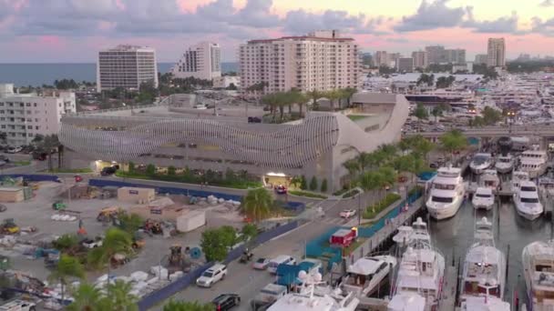 Luchtvideo Haspel Las Olas Fort Lauderdale Beach Parkeergarage — Stockvideo