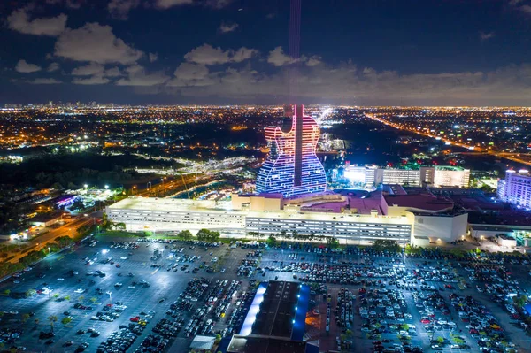 Luchtfoto van een drone Hollywood Seminole Hotel en Casino — Stockfoto