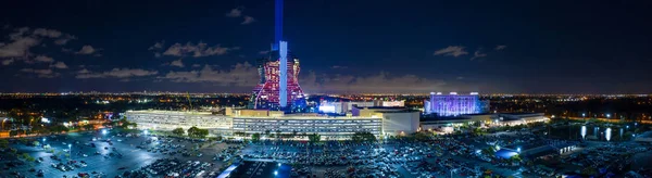 Широкоугольная панорама ночного беспилотника Seminole Hard Rock Casino — стоковое фото