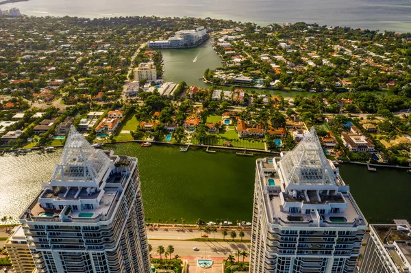 Aerial photo above the Blue and Green Diamond Condominiums Miami — Stock Photo, Image