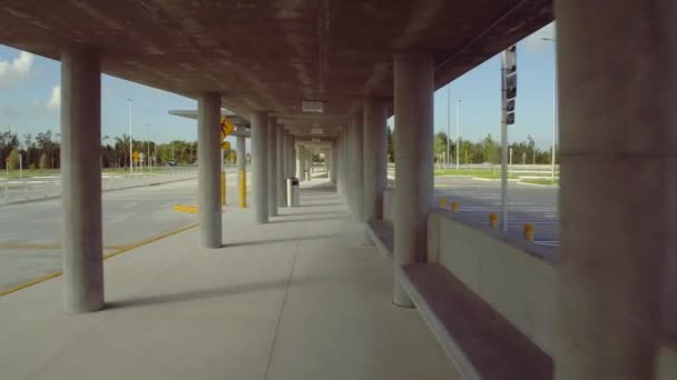 Motion Footage Bus Stop Platform Miami Dade Usa — Stock Video