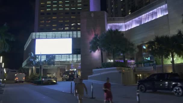 Intercontinental Hotel Miami Aankomst Valet Helling Motion Video — Stockvideo