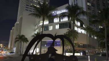 Şehir merkezinde, Miami gece sahnesi 4k