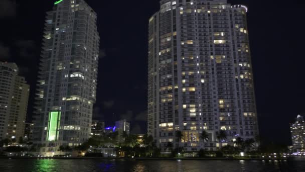 Highrise Byggnader Miami River Panorering Höger Hdr Video — Stockvideo