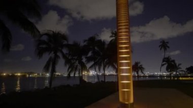 Miami Beach South Pointe Park Neon gece gökyüzü