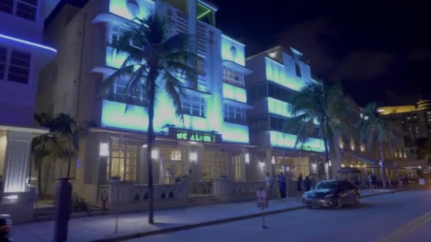 Неоновые Огни Miami Beach Ocean Drive Около 2019 Года — стоковое видео