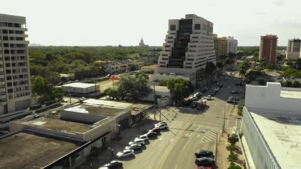 Aerial Downtown Coral Gables Biltmore Way Miami — Stock video