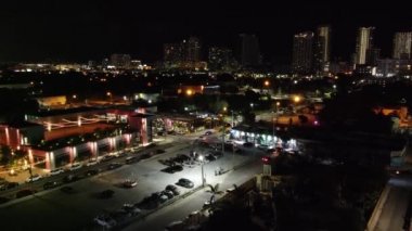 Wynwood, Miami Fl 'ın gece hava görüntüleri.
