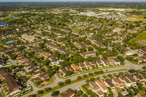 Aereo drone foto quartieri residenziali Homestead FL USA — Foto Stock