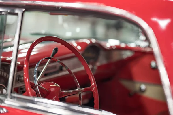 Interior cabin view of a Cadillac Automobile red — Stock Photo, Image