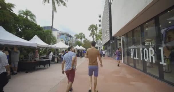 People Walking Lincoln Road Miami Beach — Stock Video