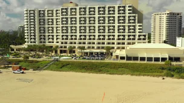 Konferenz Einem Hotel Strand Aufgenommen Mit Drohne — Stockvideo