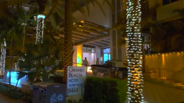 Nachtvideo Grand Beach Hotel Surfside Florida Miami Beach — Stockvideo