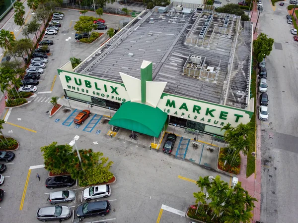 Miami Beach Publix Supermarket retro art deco — Stock Photo, Image