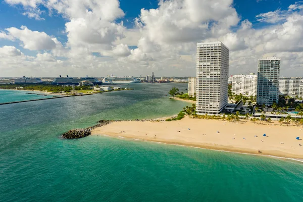 Aerial photo Fort Lauderdale inlet to Port Everglades — Stock Photo, Image