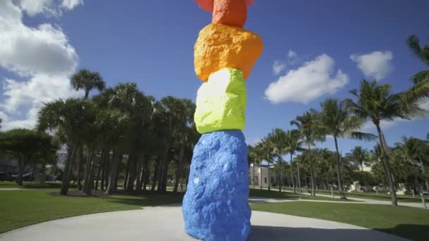 Motion Footage Ugo Rondinones Miami Mountain Colorful Painted Rocks — Stockvideo